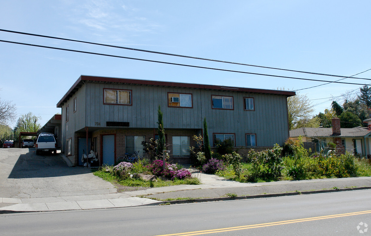 Primary Photo - Westwood Apartments