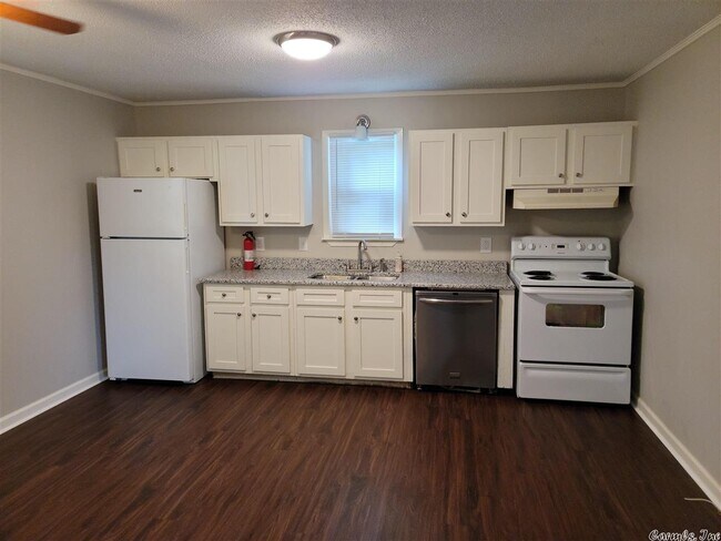 Building Photo - 163 AR-89