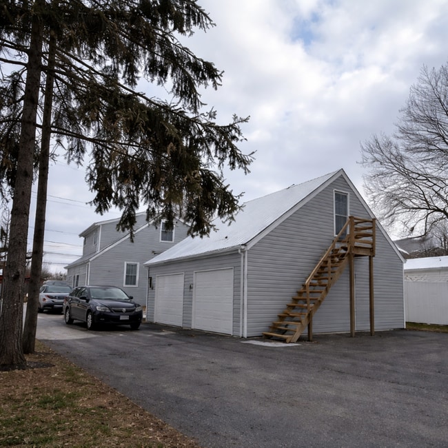 Building Photo - 269 W Waterloo St