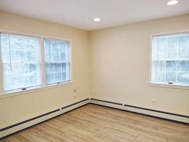 Building Photo - 59 Liberty Ave