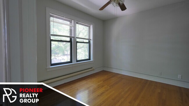 Foto del edificio - 1129 W Oakdale Ave