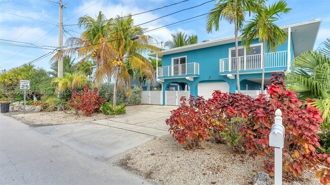 Building Photo - 441 La Fitte Rd