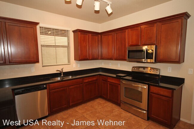 Building Photo - 3 br, 2.5 bath House - 4373 E. Selena Drive