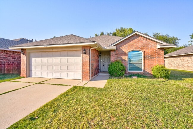 Photo - Charming 3 bedroom for Lease Apartment