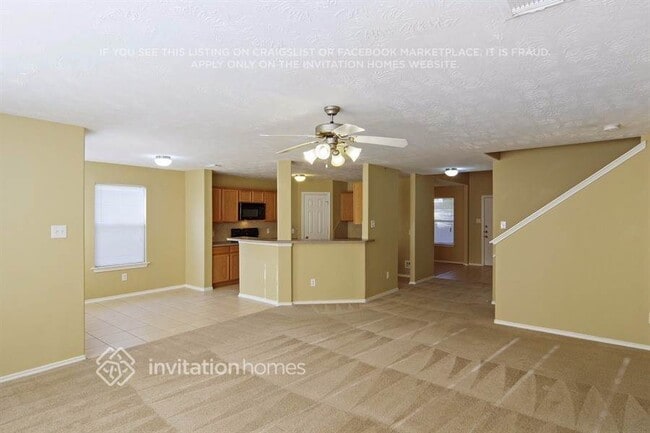 Building Photo - 15011 Roche Rock Dr