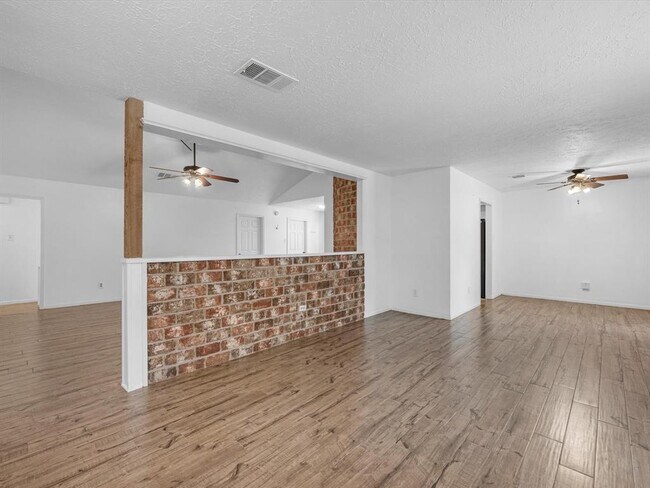 Foto del edificio - 21611 Park Downe Ln