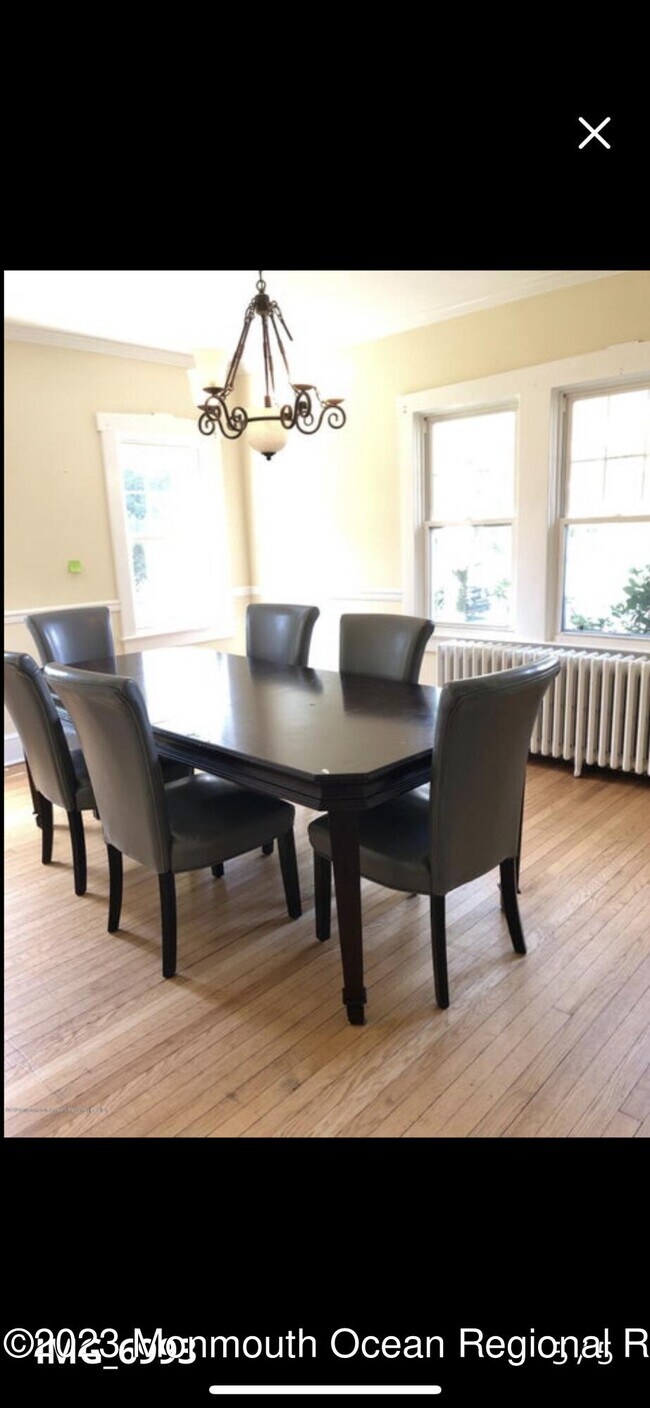 Building Photo - 218 Alpern Ave