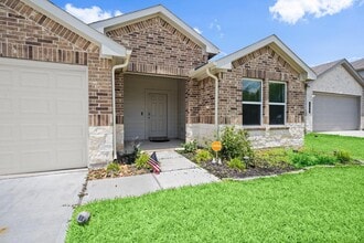 Building Photo - 11845 Summertime Dr