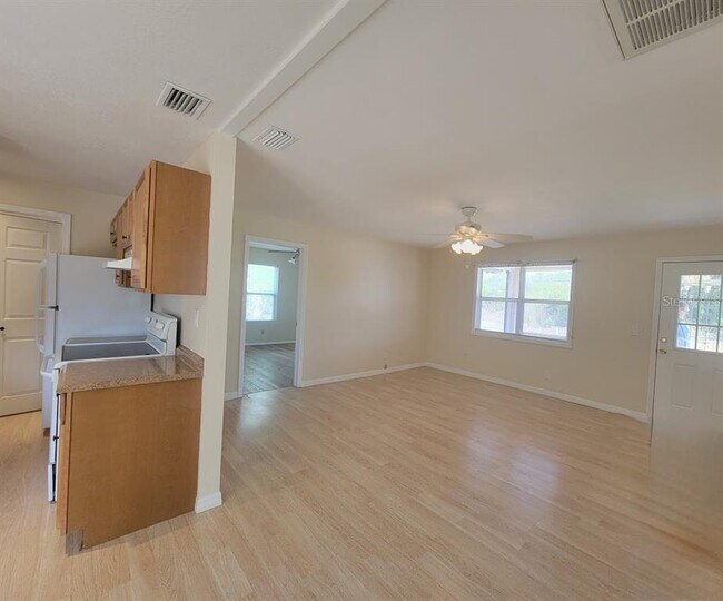 Foto del edificio - 1099 Riggs St