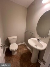 Building Photo - 1143 Mare St