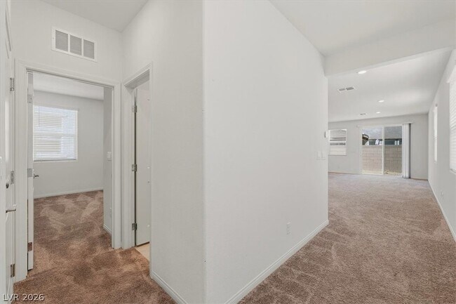 Foto del edificio - 7182 Copper Grove Ave