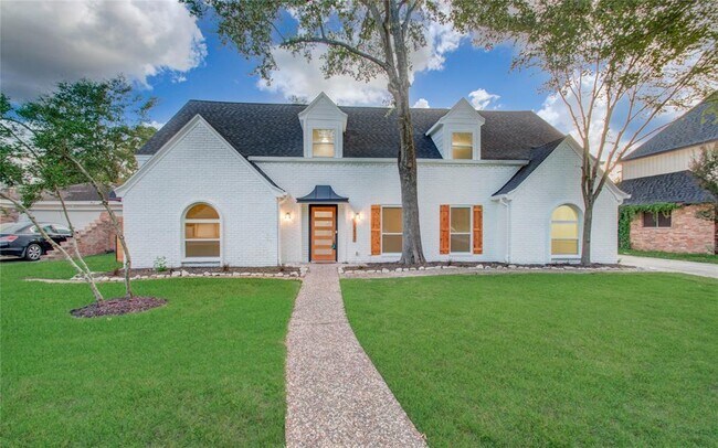 Building Photo - 17211 Rolling Creek Dr