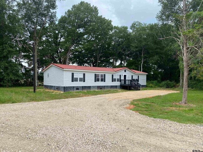 Building Photo - 22942 Shell Shore Dr