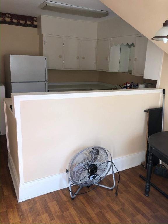 Building Photo - 827 S Cory St
