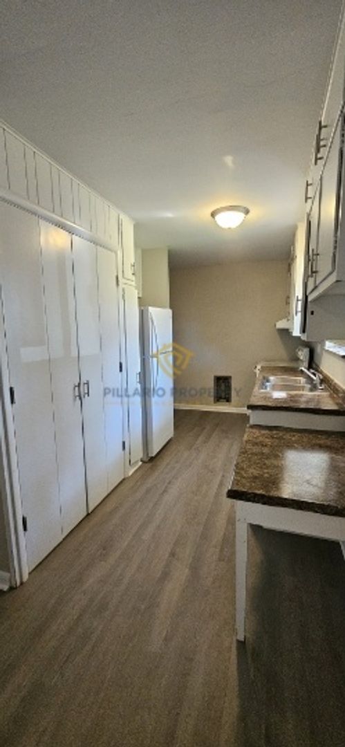 Foto del edificio - Renovated 1 Bedroom at Campbell Apartments Near Downtown Available Now!