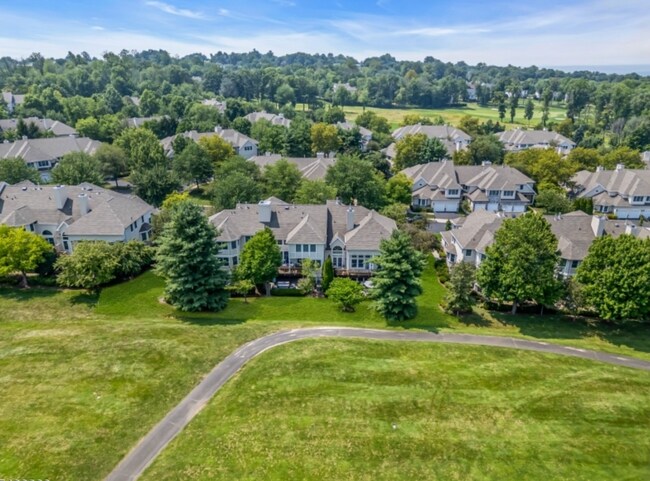 Foto del edificio - 41 Dickinson Rd