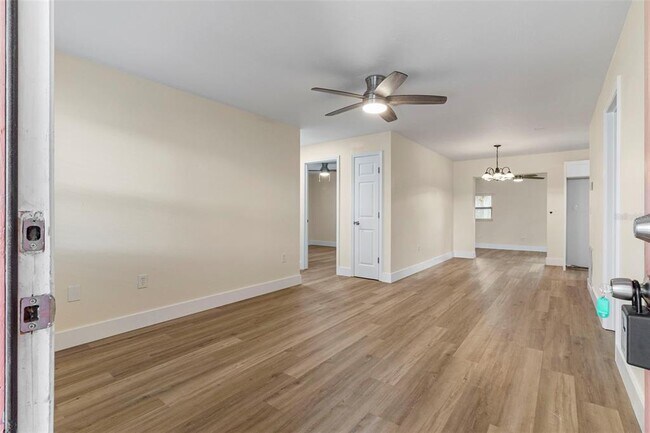 Building Photo - 4087 Vana Dr