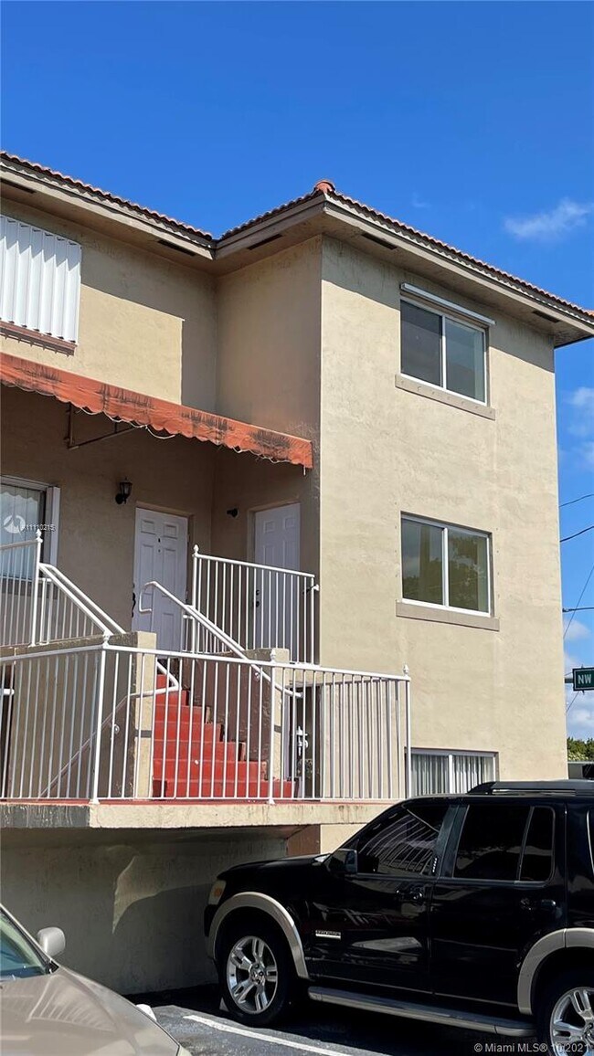 Foto del edificio - 3723 NW 17th Ave