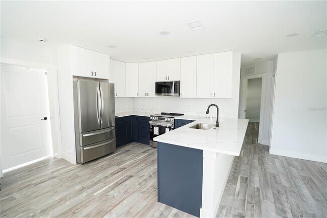 Foto del edificio - 5817 Dartmouth Ave N