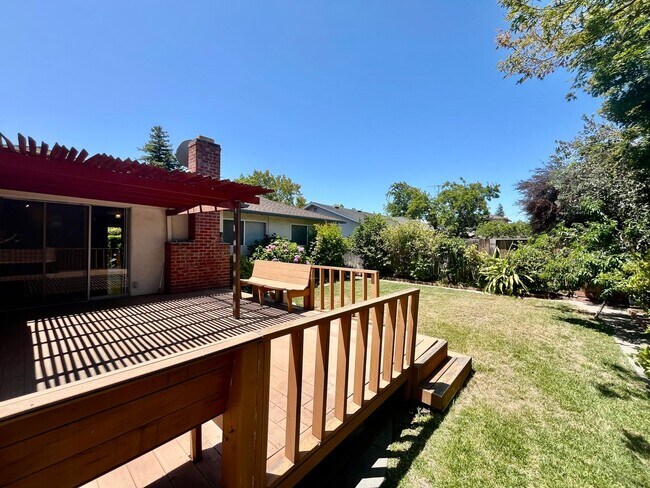 Foto del edificio - Charming 4BD/2BA Home in Prime Mountain Vi...