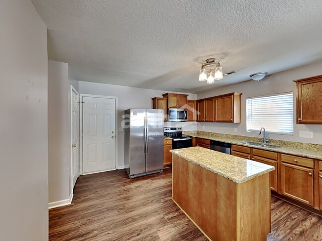 Building Photo - 2021 Sonoma Valley Dr