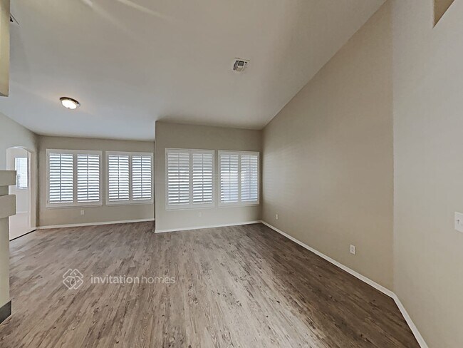 Building Photo - 4512 Crimson Leaf Dr