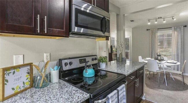 Foto del edificio - 3000 Spring Hill Pkwy SE