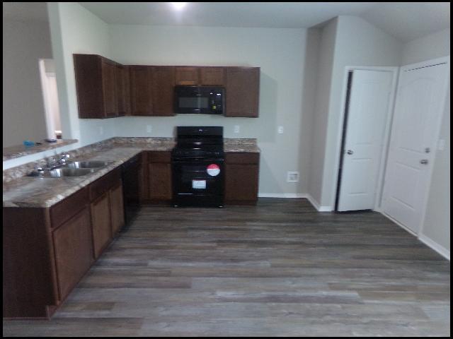 Building Photo - 4527 Olympic Dr