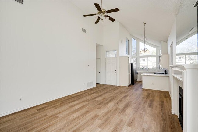 Foto del edificio - 2007 Castle View Dr