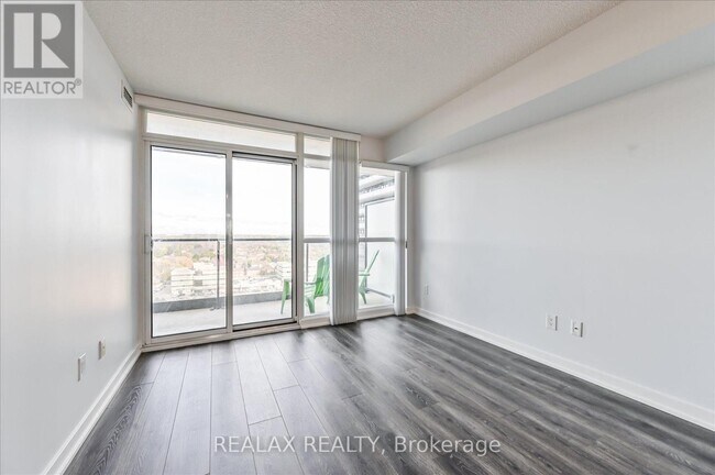 Building Photo - 29-1729 Singer Ct