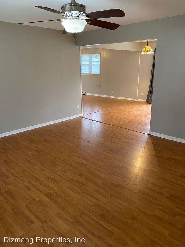 3 br, 1.5 bath House 2383 S. Kickapoo House for Rent in Springfield