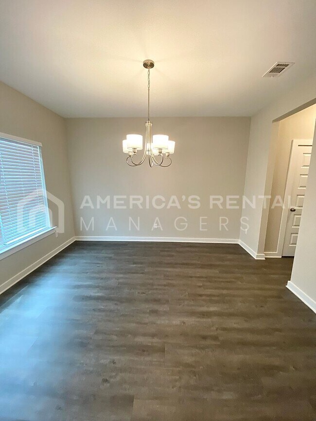 Foto del edificio - Home for rent in Brookwood, AL.... Availab...