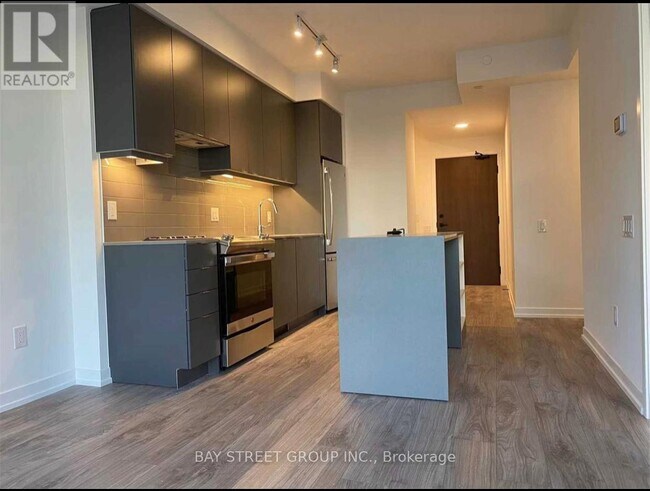 Building Photo - 4065-4065 Confederation Pkwy