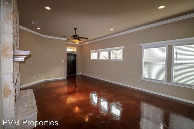 Building Photo - 4 br, 2 bath House - 3013 Silver Saddle