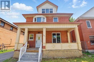 Building Photo - 191 Simcoe St S