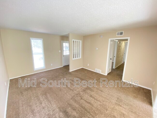 Building Photo - 3789 Walsingham Dr