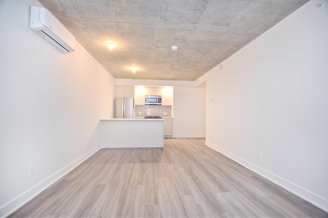 Photo du bâtiment - 1-1404 Av. de la Gare