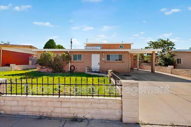 Foto principal - 736 Claudine St NE
