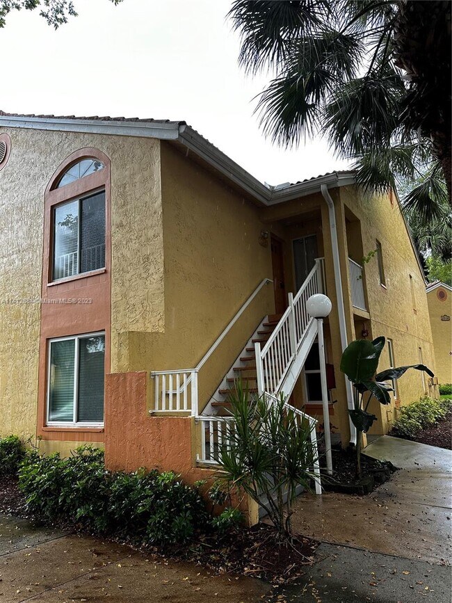 Building Photo - 1076 Coral Club Dr