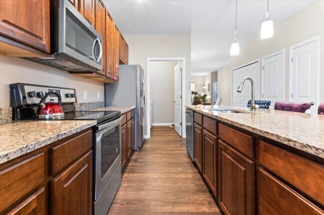 Building Photo - 224 Lake Cove Dr