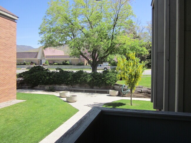 Foto del edificio - 2 Bedroom Condo Near University of Utah
