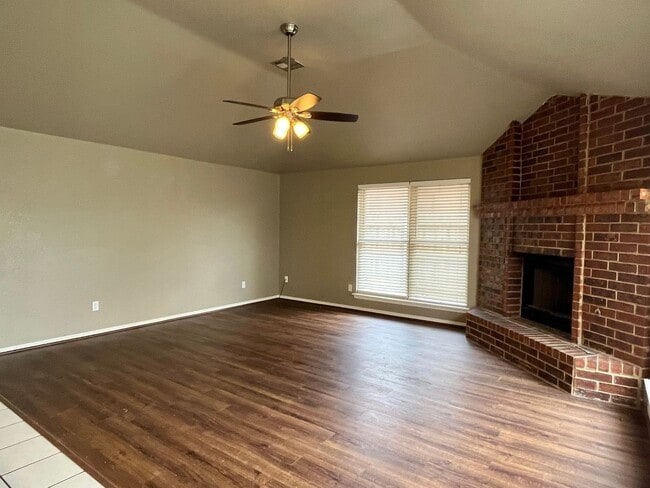 Building Photo - Spacious 3 bed 2 bath in Edmond!