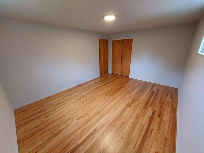 Building Photo - 1851 Crafton Boulevard, Unit 2