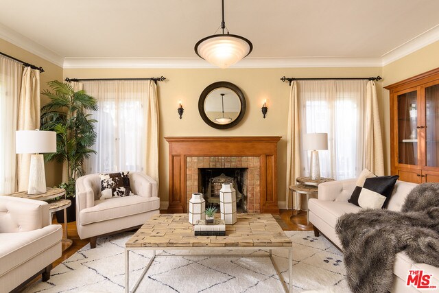 Foto del edificio - 4725 Ambrose Ave