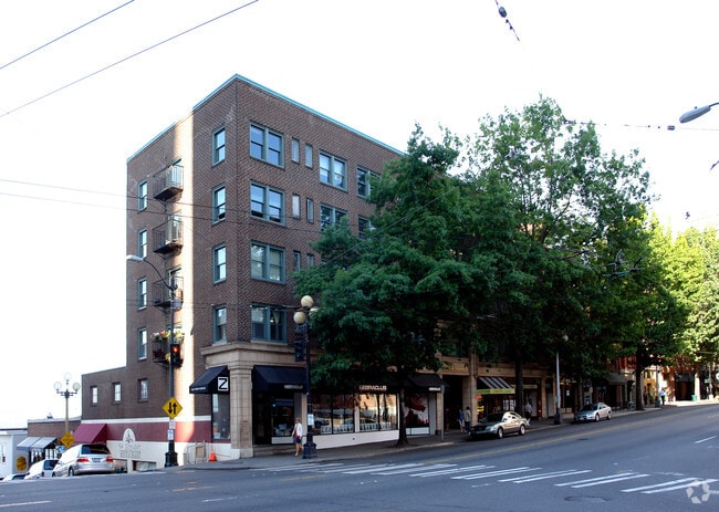 Building Photo - The Fairmount