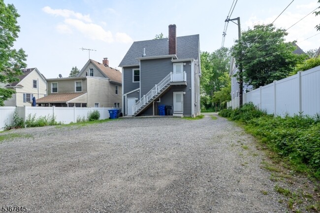 Building Photo - 32 Woodland Ave