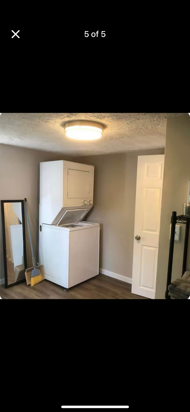 Foto del edificio - 1021 Barlow St