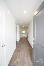 Building Photo - 112 Windrush Pnes