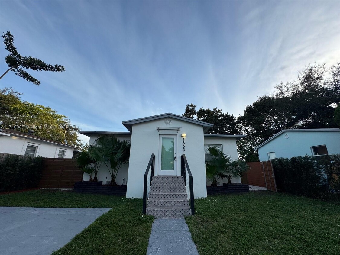 Foto principal - 1850 NW 52nd St