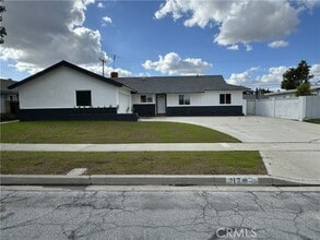 Building Photo - 213 N Royal Pl